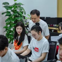 Hậu trường đội ngũ hubani